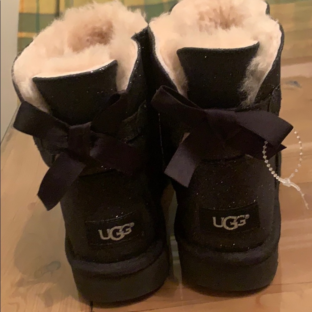 Ugg Mini Bailey bow sparkle boot